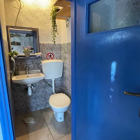 The Absolute Aegian View *