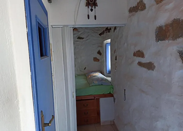 The Absolute Aegian View * Pisses